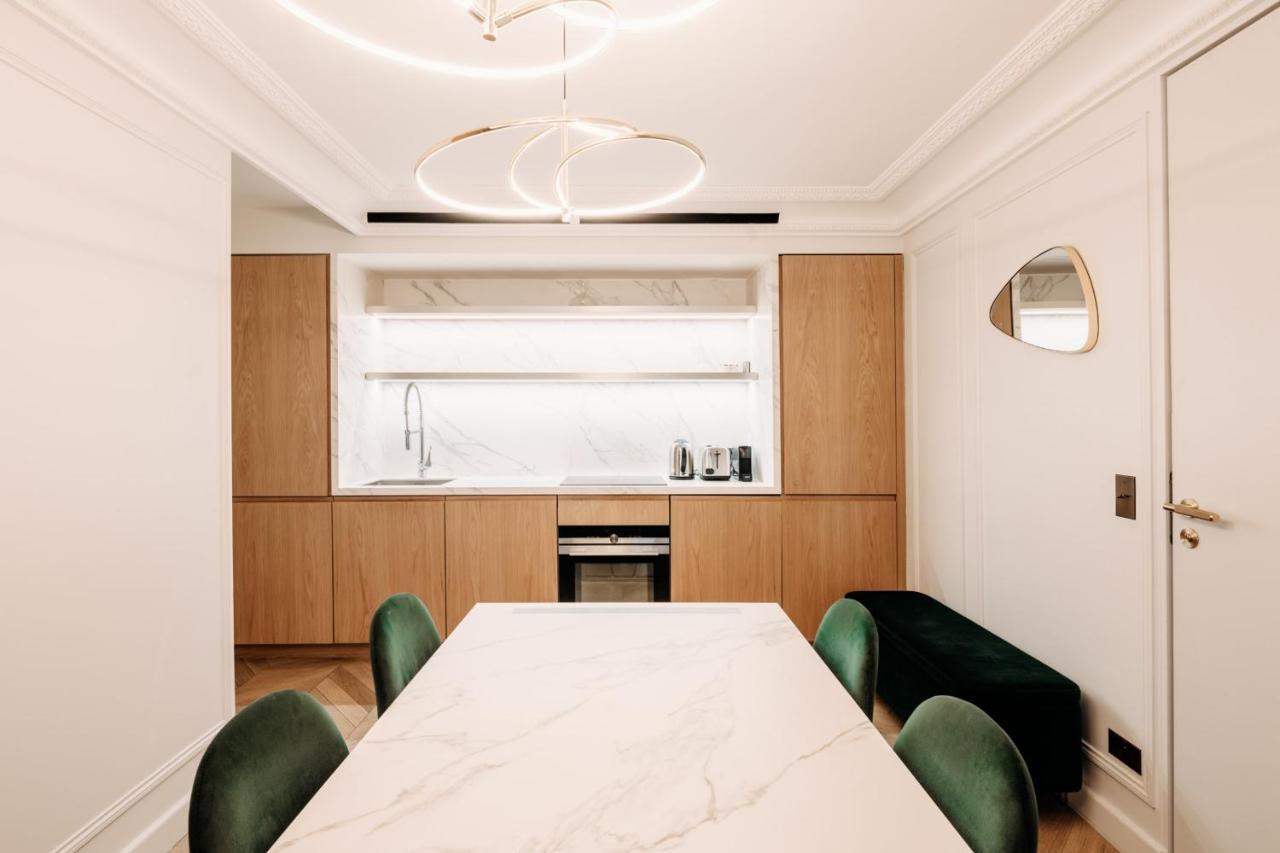 Highstay - Luxury Serviced Apartments - Louvre-Rivoli ปารีส ภายนอก รูปภาพ
